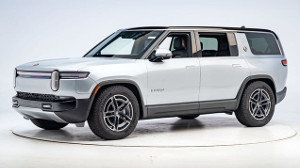 Rivian R1S